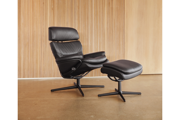 Stressless Rome with Adjustable Headrest